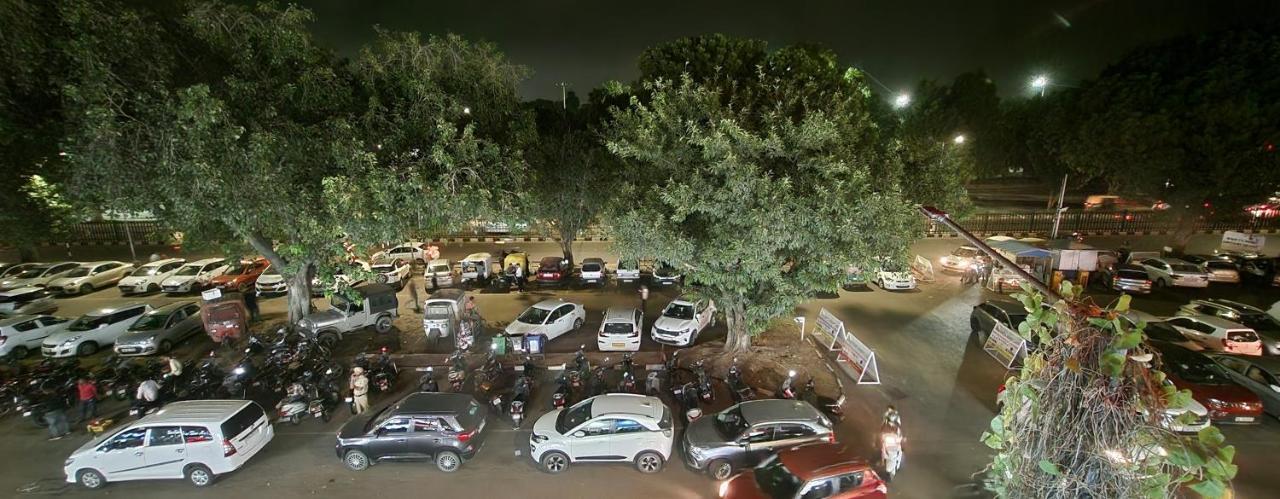 Hotel Multitech Premium Csandígarh Kültér fotó