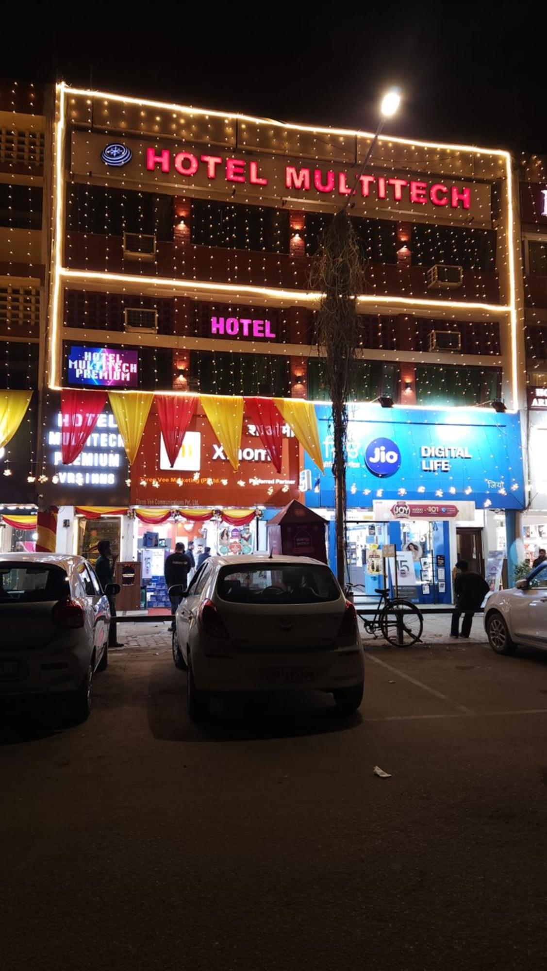 Hotel Multitech Premium Csandígarh Kültér fotó