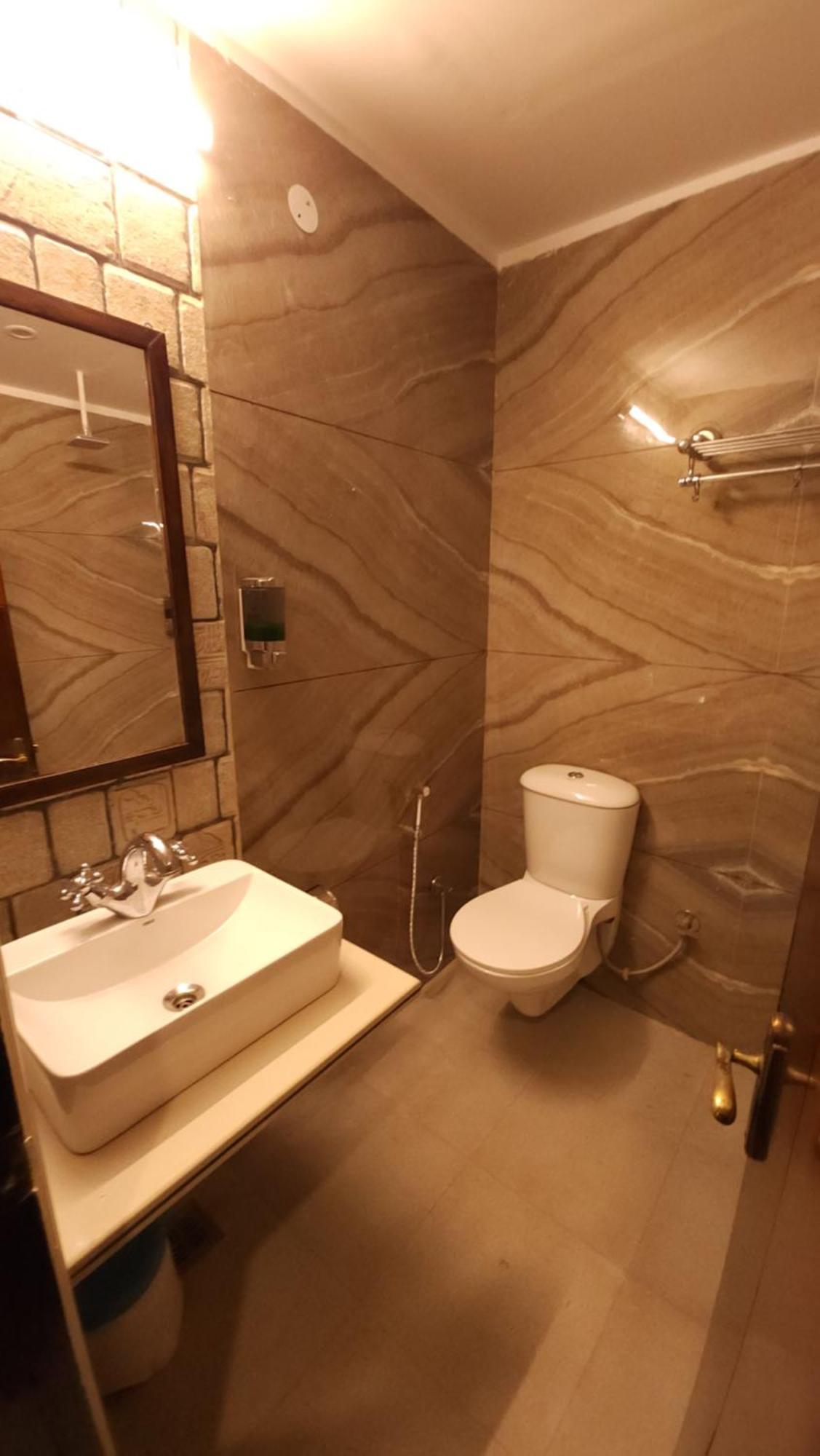 Hotel Multitech Premium Csandígarh Kültér fotó
